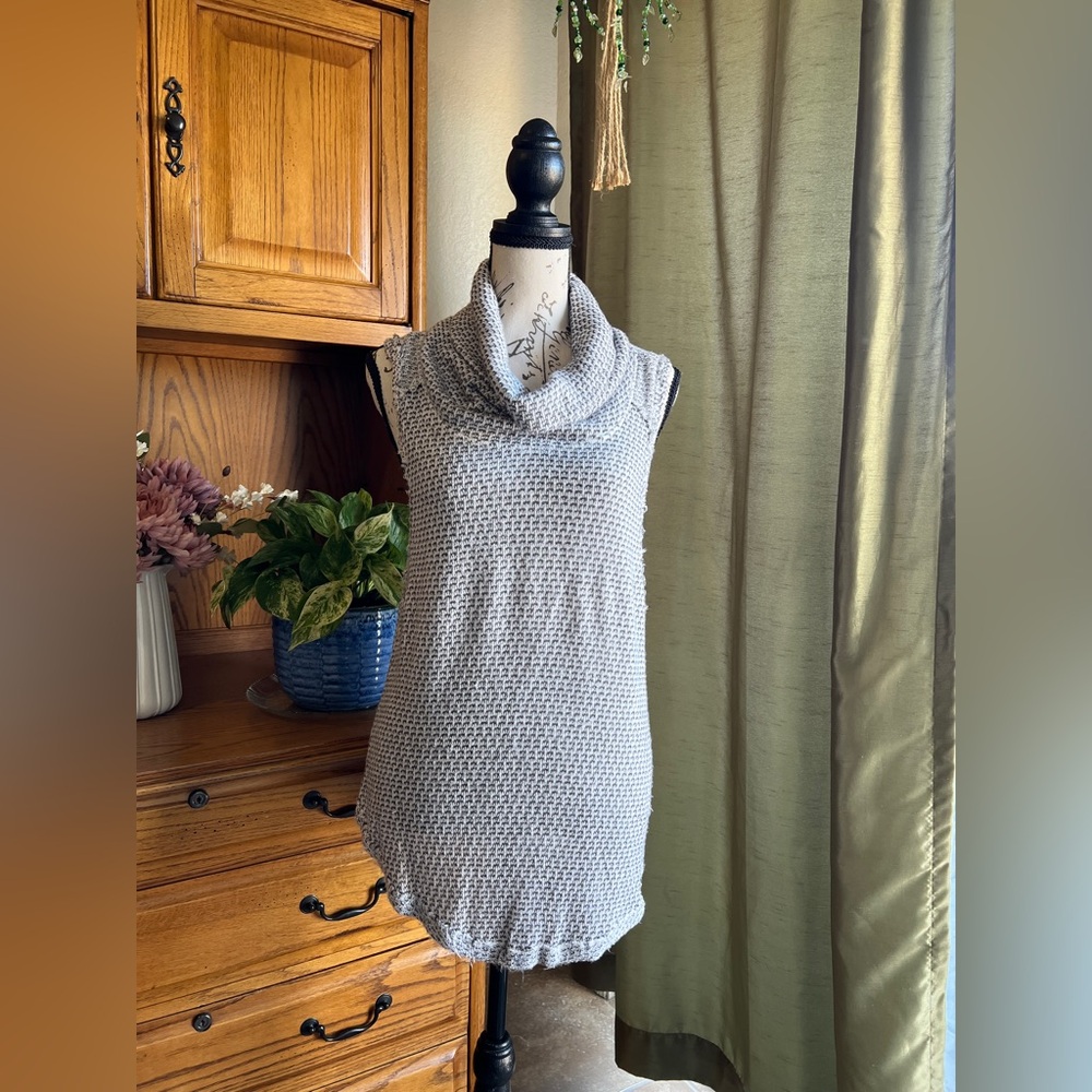 Free People Light Gray and Cream Timber Cowl Neck Tank Sweater